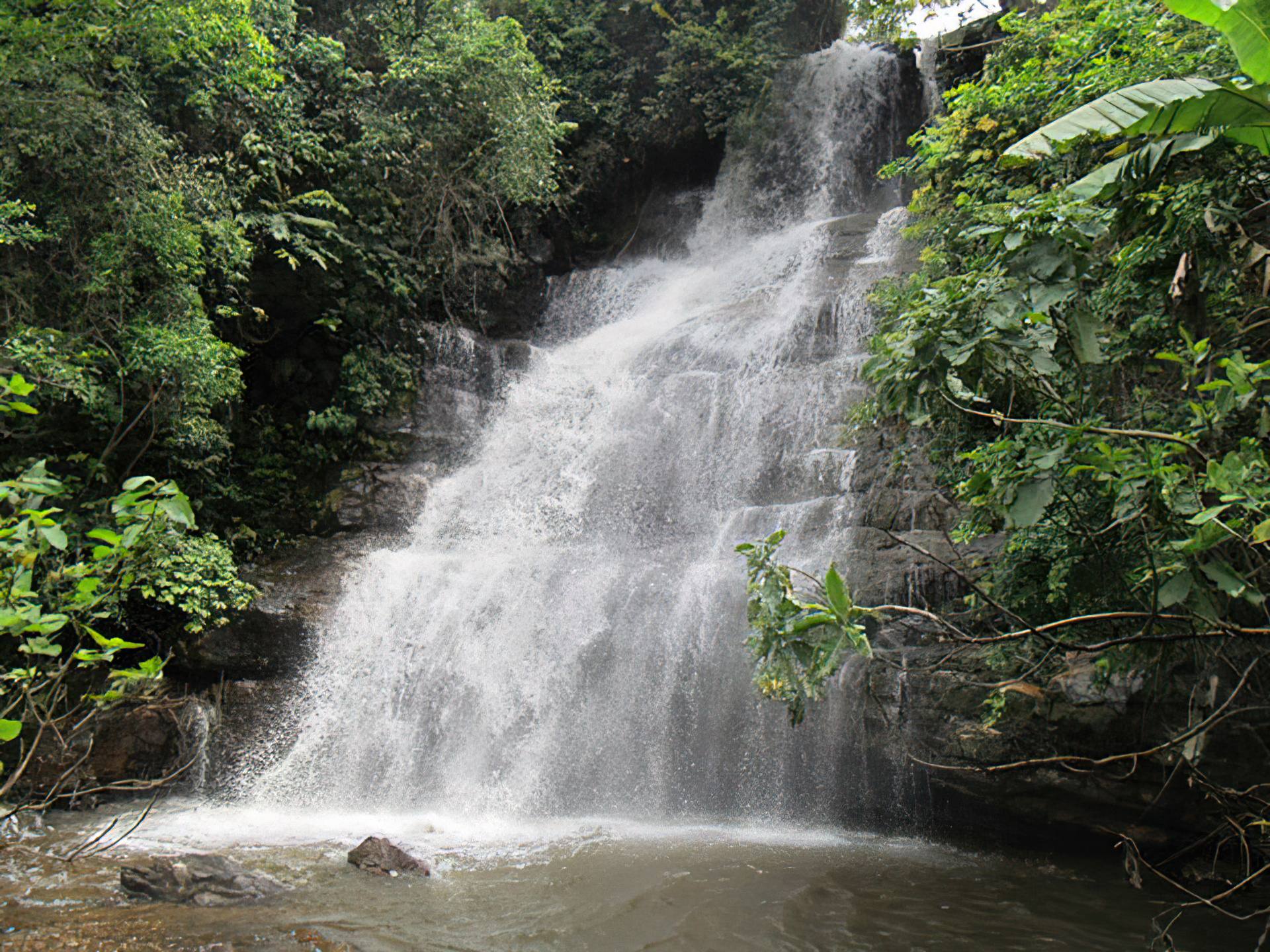 Choma Waterfalls